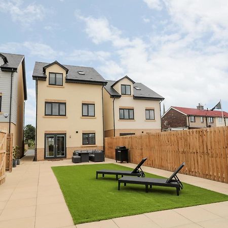 Amble Views Villa Morpeth Exterior photo
